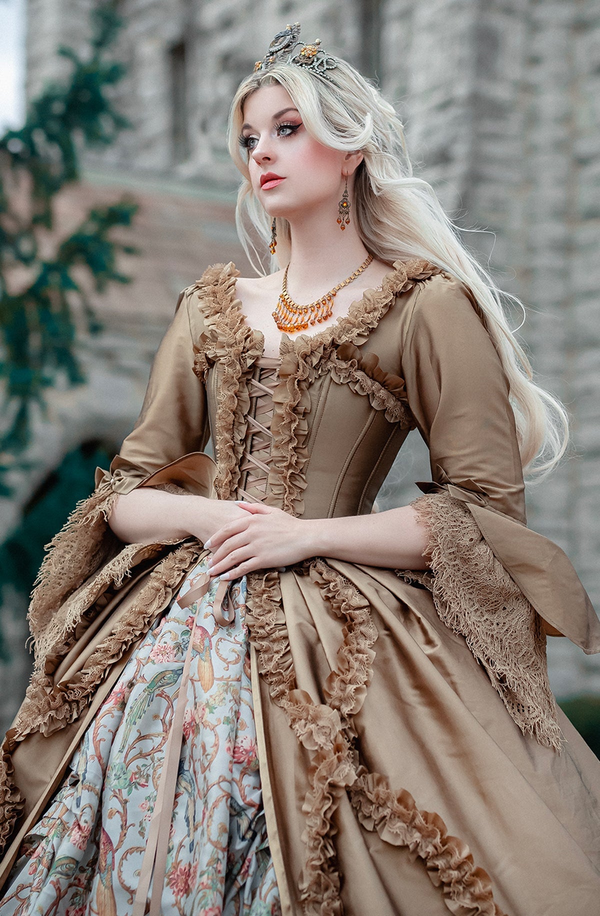 フランスアンティークのドレス Marie Antoinette & Robe à la Française Gowns | Immortelle Bijouterie